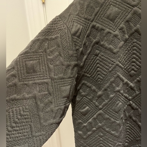 🩶Gray Textured Zara Sweater🩶 - Picture 3 of 4